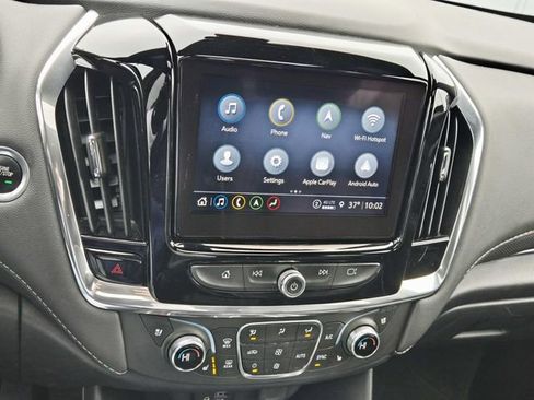 Used 2023 Chevrolet Traverse Premier image 23