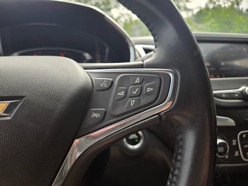 Used 2020 Chevrolet Equinox LT w/ Driver Convenience Package AWD/4WD image 29