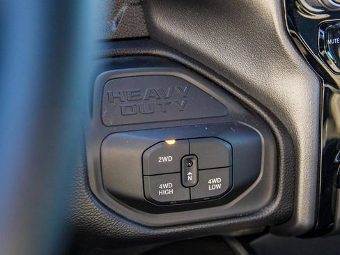 New 2025 RAM 2500 Big Horn AWD/4WD image 40