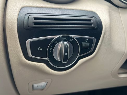 Used 2018 Mercedes-Benz GLC 300 image 24