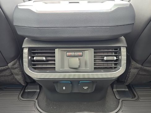 New 2025 Ford F150 Platinum w/ Equipment Group 702A High image 32