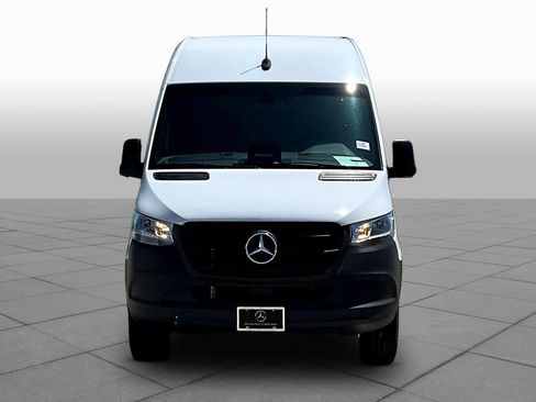 New 2025 Mercedes-Benz Sprinter 2500 image 3