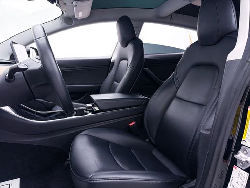 Used 2018 Tesla Model 3 Long Range image 12