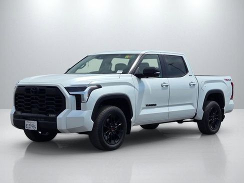 Used 2025 Toyota Tundra Limited w/ TRD Off-Road Package AWD/4WD image 8