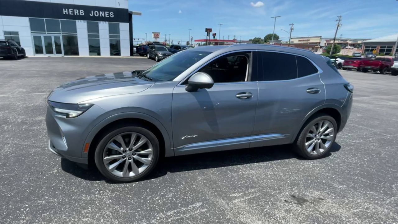 Used 2023 Buick Envision Avenir AWD/4WD image 6