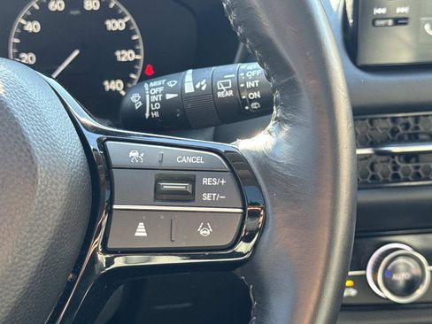 Used 2024 Honda HR-V EX-L image 10