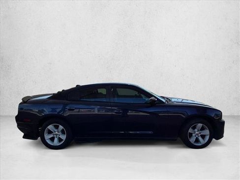 Used 2014 Dodge Charger SE w/ Connectivity Group RWD image 4