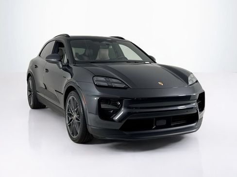 Certified 2024 Porsche Macan 4 Electric AWD/4WD image 7