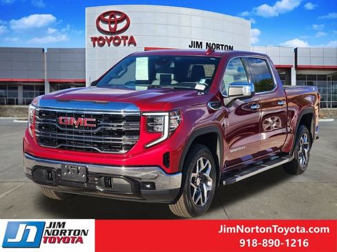 Used 2023 GMC Sierra 1500 SLT w/ SLT Premium Package image 3