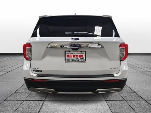 Used 2023 Ford Explorer XLT w/ Equipment Group 202A image 6