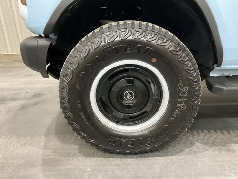 Used 2024 Ford Bronco Heritage Edition image 6