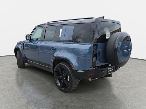 New 2026 Land Rover Defender 110 X-Dynamic SE image 7