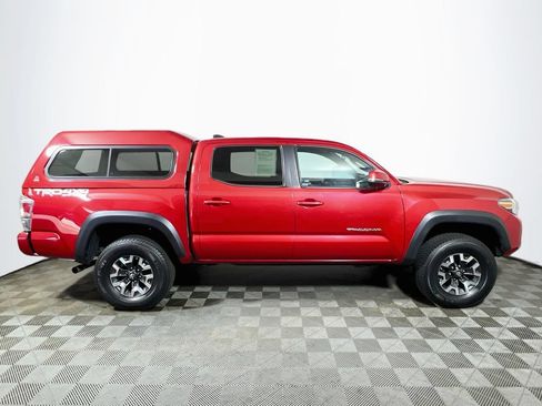 Certified 2020 Toyota Tacoma TRD Off-Road w/ Technology Package AWD/4WD image 8
