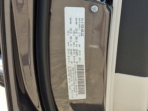 Used 2020 Chrysler Pacifica Touring-L Plus FWD image 27