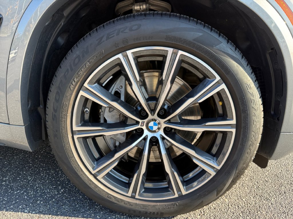 Certified 2026 BMW X5 xDrive50e w/ M Sport Package AWD/4WD image 18