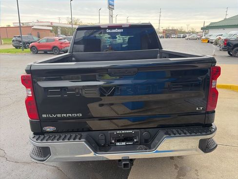 Used 2026 Chevrolet Silverado 1500 LT AWD/4WD image 9