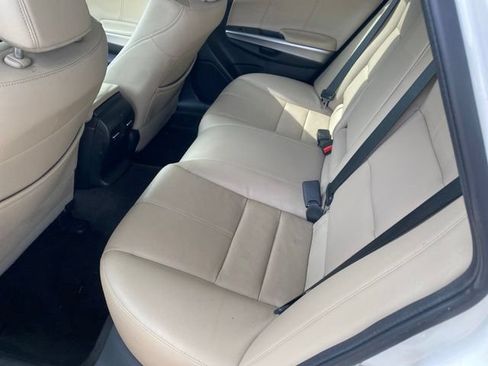 Used 2015 Honda Crosstour EX-L image 10