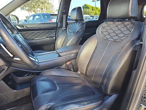 Used 2022 Hyundai Palisade Calligraphy image 17