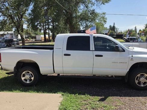 Used 2006 Dodge Ram 2500 Truck SLT w/ Light Group AWD/4WD image 5