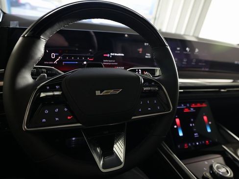 Used 2026 Cadillac Escalade V w/ LPO, Onyx Lite Package image 22