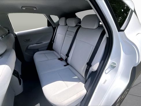 Used 2025 Hyundai Kona SEL FWD image 20