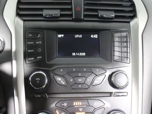 Used 2018 Ford Fusion S FWD image 14