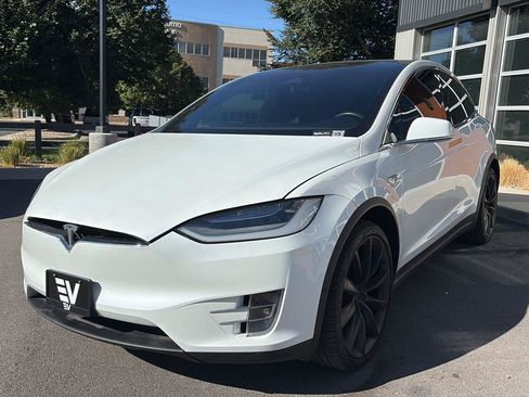 Used 2019 Tesla Model X Performance AWD/4WD image 4