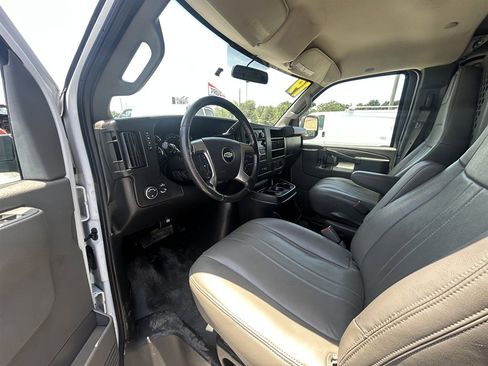 Used 2019 Chevrolet Express 2500 Extended w/ Driver Convenience Package RWD image 9