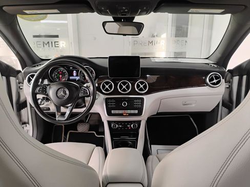 Used 2018 Mercedes-Benz CLA 250 image 16