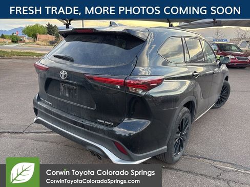 Used 2025 Toyota Highlander XSE image 7