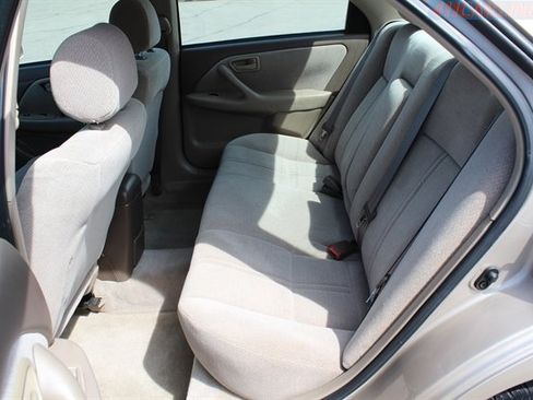 Used 2001 Toyota Camry CE image 19