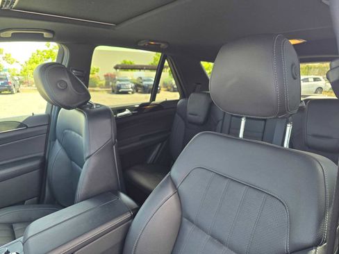 Used 2019 Mercedes-Benz GLE 400 4MATIC image 25