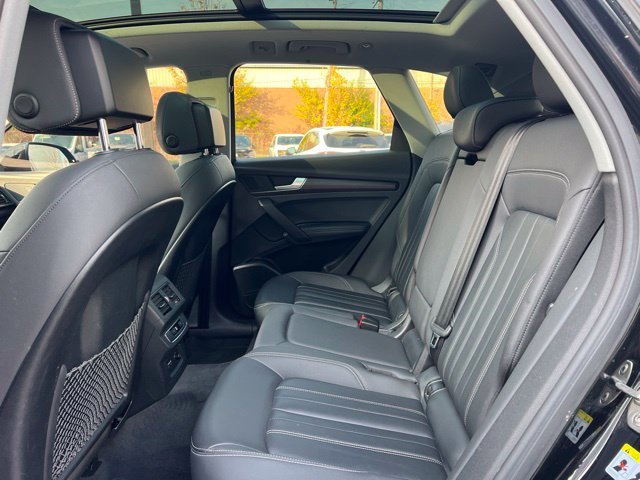 Used 2021 Audi Q5 2.0T Premium Plus w/ Premium Plus Package AWD/4WD image 18