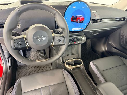 Certified 2025 MINI Cooper S FWD image 4