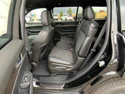 New 2026 Jeep Grand Cherokee L 4WD image 26