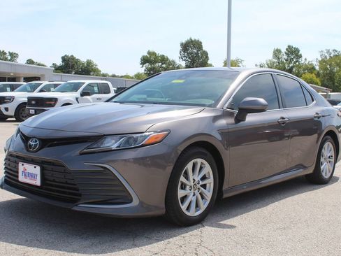 Used 2023 Toyota Camry LE FWD image 2