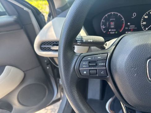 Used 2023 Honda HR-V LX image 14