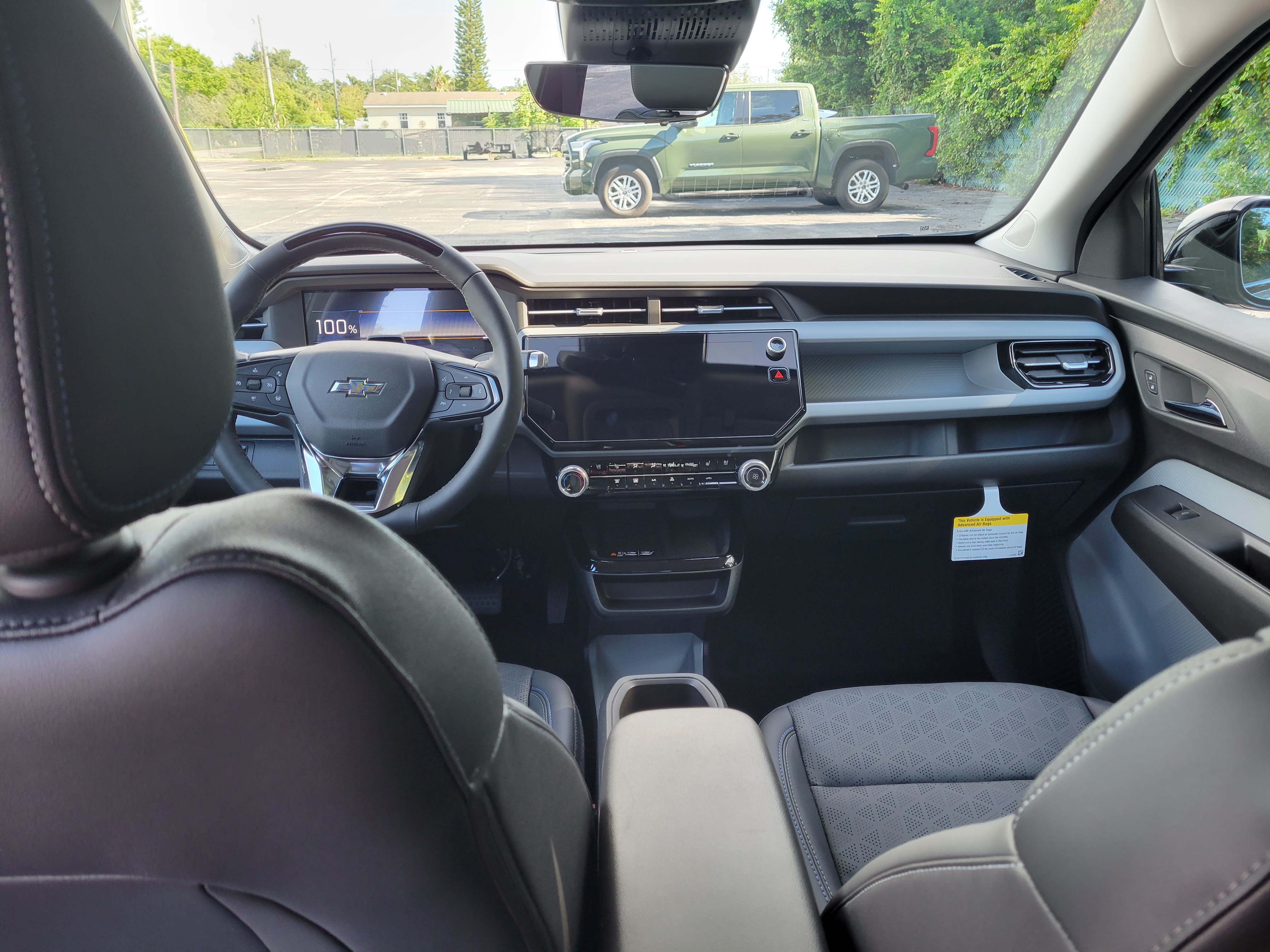 New 2027 Chevrolet Bolt LT w/ Super Cruise Package FWD image 13