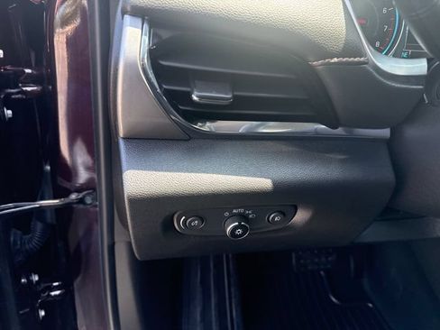 Used 2018 Chevrolet Traverse LT AWD/4WD image 15