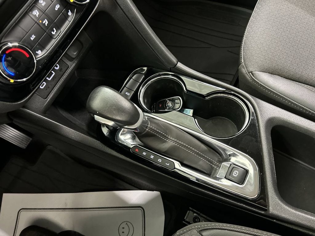 Certified 2023 Buick Encore GX Preferred w/ Cold Weather Comfort Package AWD/4WD image 17