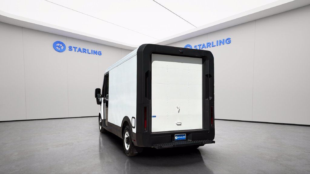 Used 2024 Chevrolet Brightdrop 400 w/ Commercial Equipment Package AWD/4WD image 7