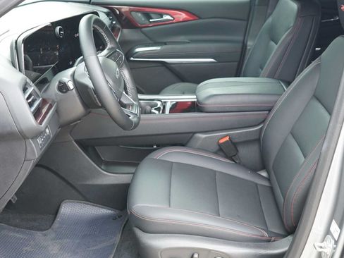 Used 2024 Chevrolet Traverse Z71 AWD/4WD image 10