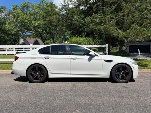 Used 2013 BMW M5 RWD image 30