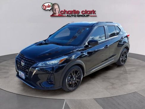 Used 2023 Nissan Kicks SR w/ SR Premium Package image 1