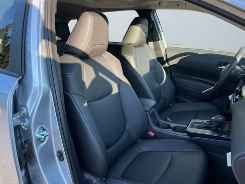 Certified 2026 Toyota Corolla Cross XLE w/ Convenience Package image 16