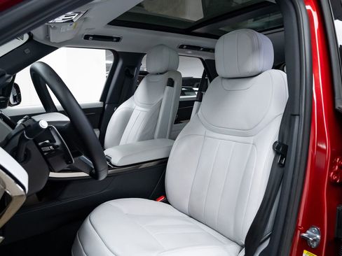 Used 2023 Land Rover Range Rover Sport SE image 16