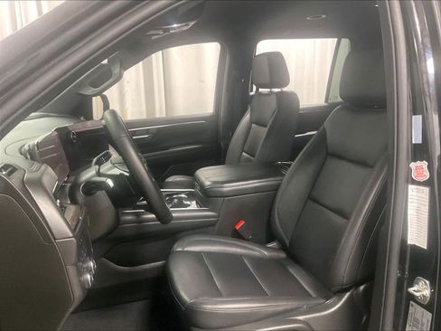 Used 2025 Chevrolet Tahoe LT image 10