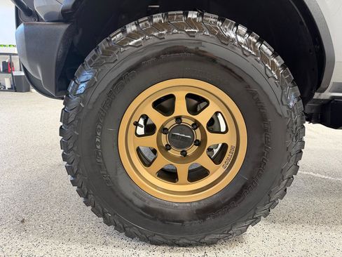 Used 2022 Ford Bronco Wildtrak AWD/4WD image 9