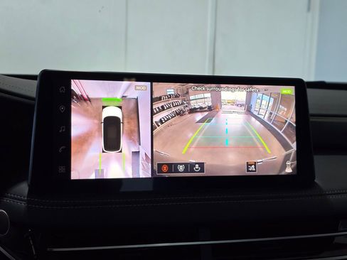 Certified 2026 INFINITI QX60 Luxe w/ Family Package image 12