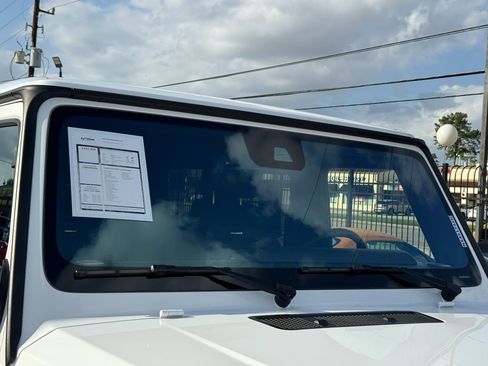 Used 2022 Mercedes-Benz G 63 AMG 4MATIC w/ Seat Comfort Package image 12